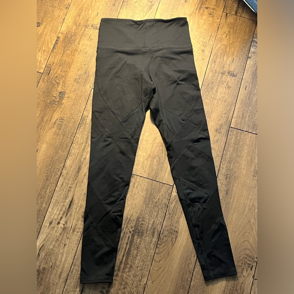 Forever 21 black leggings